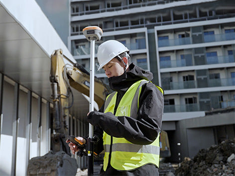 CHCNAV i73+ Compact GNSS Receiver with Modem